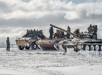 Участие в «Танковом биатлоне» на военных машинах ПТ-76, БМП-1 и БТР-80