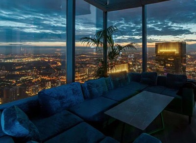 Посещение клуба на 90-м этаже башни Москва-сити с панорамным видом на город