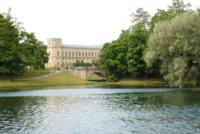 Дворцово-парковый ансамбль в Гатчине — из Петербурга