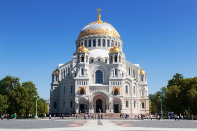 Город воинской славы: в Кронштадт — из Петербурга