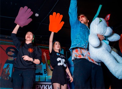Атмосферная вечеринка «Дискокараоке» в стиле 90-х с любимыми хитами в Москве