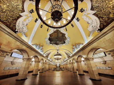 Площадь трёх вокзалов и самый красивый узел метро