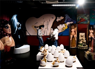 Постоянная выставка с эротическими аттракционами, инсталляциями и лабиринтом