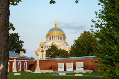 По следам морской славы: экскурсия из Петербурга в Кронштадт + прогулка на теплоходе