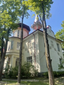 «Лахта: назад в будущее» небанальные локации Петербурга с краеведом