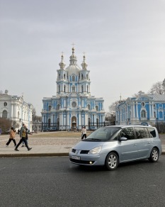 Обзорная экскурсия на машине по центру Петербурга