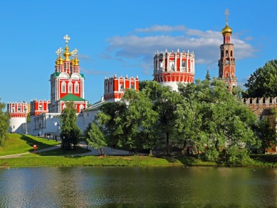 Новодевичий монастырь: прогулка сквозь века