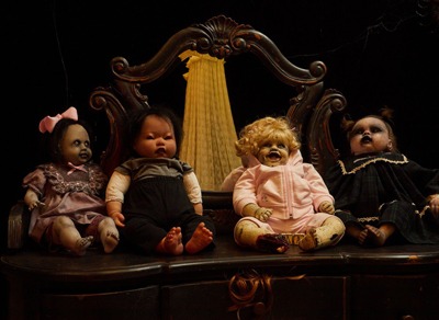 Посещение музея страшных кукол