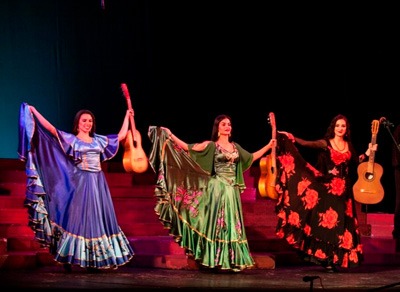 Спектакль-мюзикл «Мы — цыгане» с народными цыганскими танцами