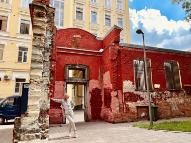 Неожиданная Москва: прогулка по дворикам и переулкам с загадками и полароидом