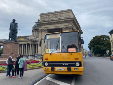 По Ленинграду — на ретроавтобусе. Ностальгическое путешествие