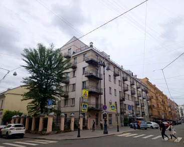Мобильный квест в Петербурге «Прогулка с незабытым писателем Д.»