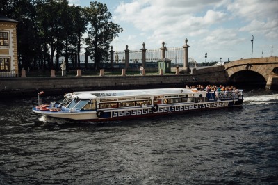 Парадный Петербург с воды